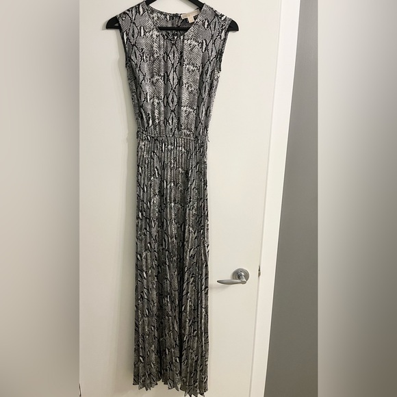 Michael Kors Leopard Print Elastic Waist Sleeveless Pleated Maxi Long Dress XXS - Picture 4 of 4